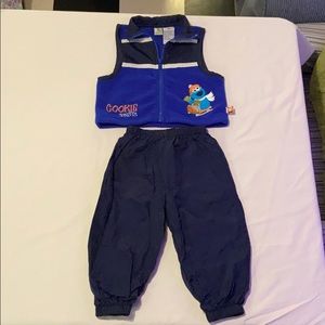 NWOT SESAME STREET SZ 18M 2PC VEST/RUNNING PANTS